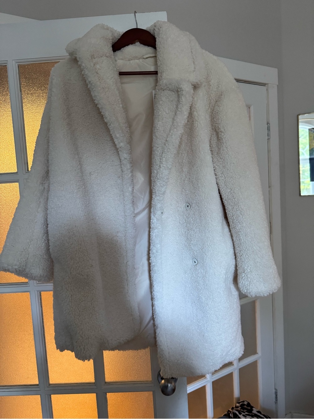 H&M Women’s Cream Faux Shearling Coat - Cozy Winter Jacket XS MWT